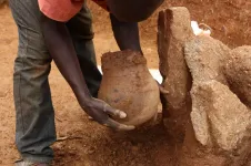 3500 year-old honeypot: Oldest direct evidence for honey collecting in Africa