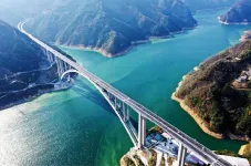 China forges ahead with technological innovations in large-span arch bridge construction