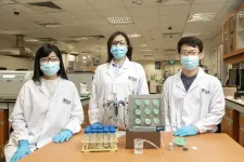 NUS engineers create smart aerogel that turns air into drinking water